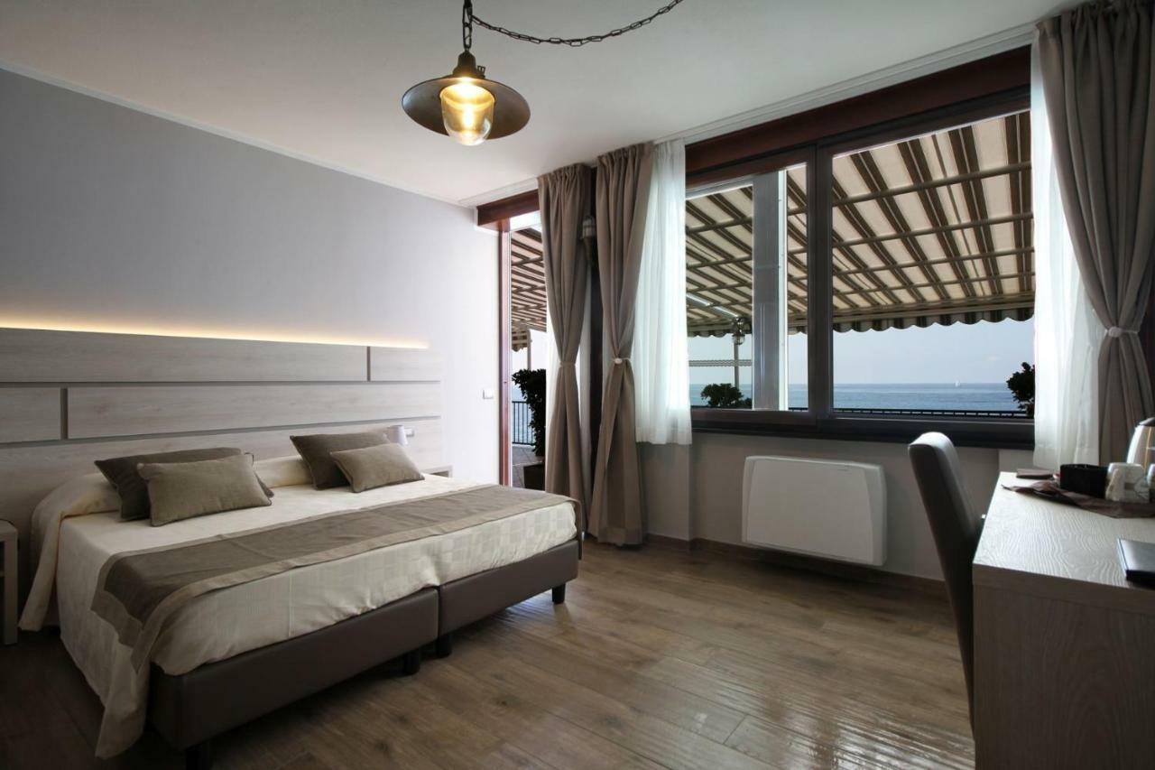 Asseu Hotel Sestri Levante Exterior photo